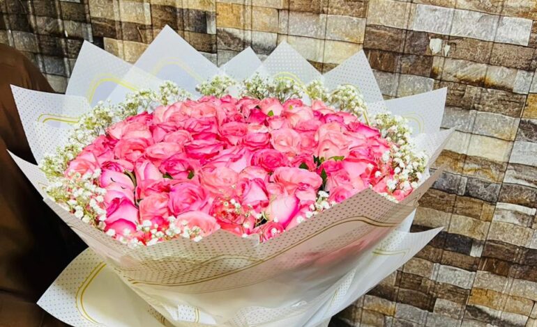 Elegant Flower Bouquets in Karachi with Reliable Same Day Delivery