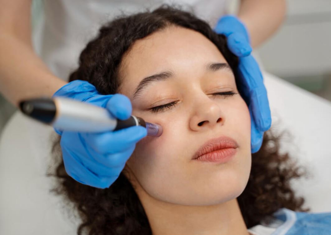 Lip Flip Behandlung: Moderne Lippenästhetik im Überblick