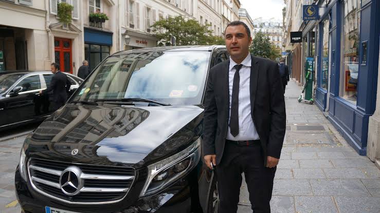 What Makes Private Driver Paris Ideal for Tourists?