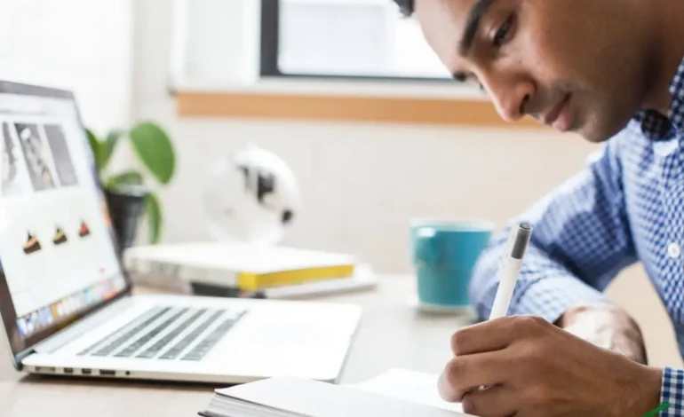 How Technology and Online Learning Help Bank Aspirants