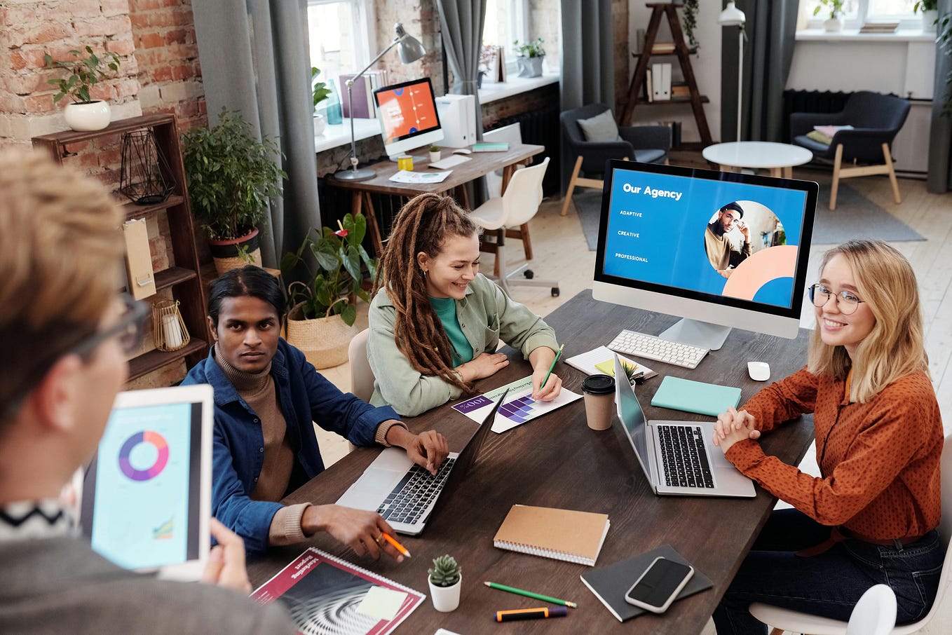 How to Lead Remote Teams Without Losing Productivity
