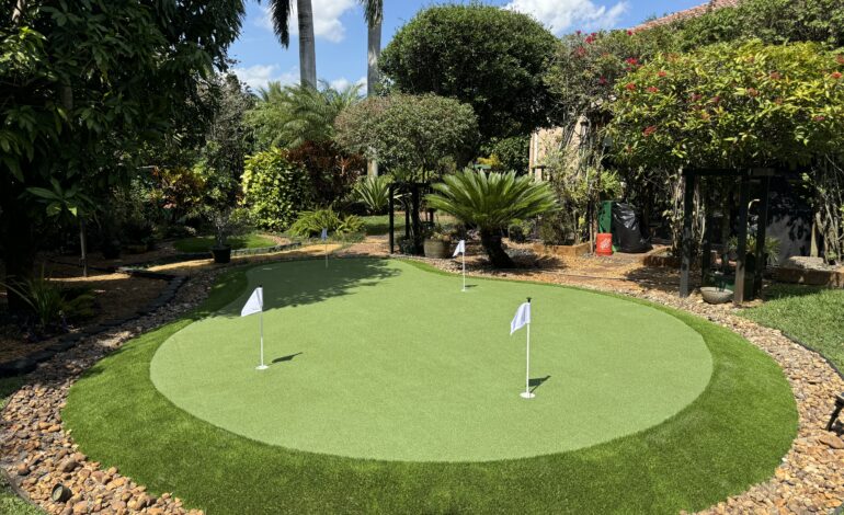Putting-Green-with-landscaping