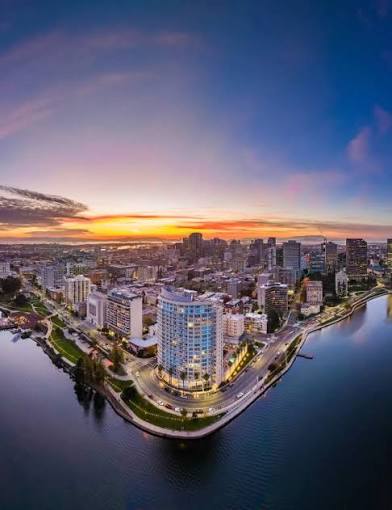 Exploring Lake Merritt Plaza: Oakland’s High-Rise Office Destination and Its Unique Urban Setting