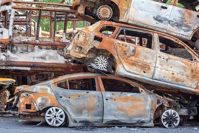 How Car Breakers Recycle Old and Damaged Vehicles